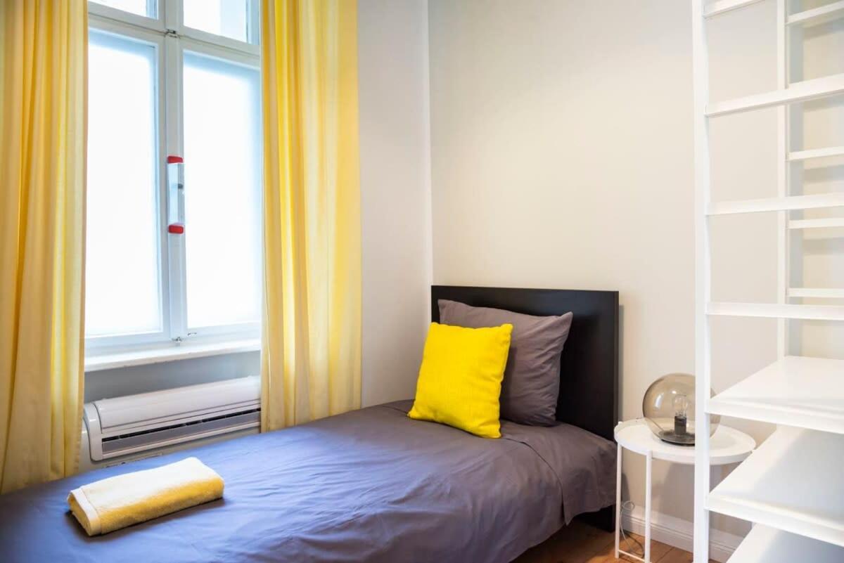Kudamm Plus Ac Plus Selfcheckin Plus Free Street Parking Berlin Exteriör bild